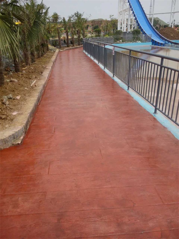 寶雞老街游樂(lè )園壓花地坪項目